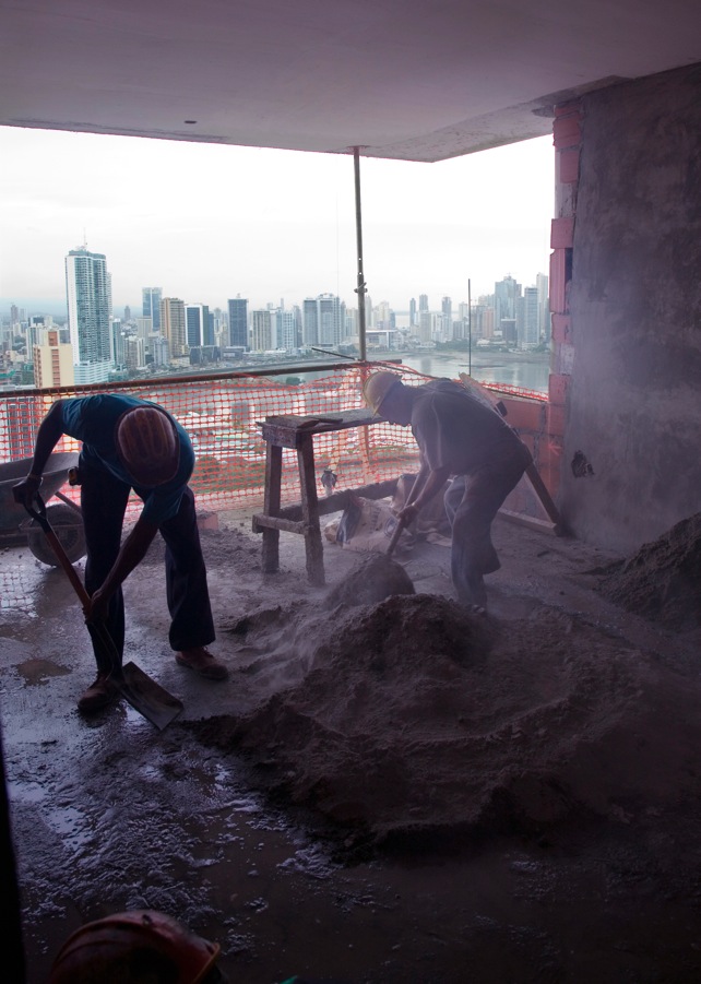 Schuften für den Boom: Bauarbeiter in Panama-City